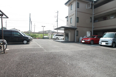 【駐車場】 | ファミールムカイ