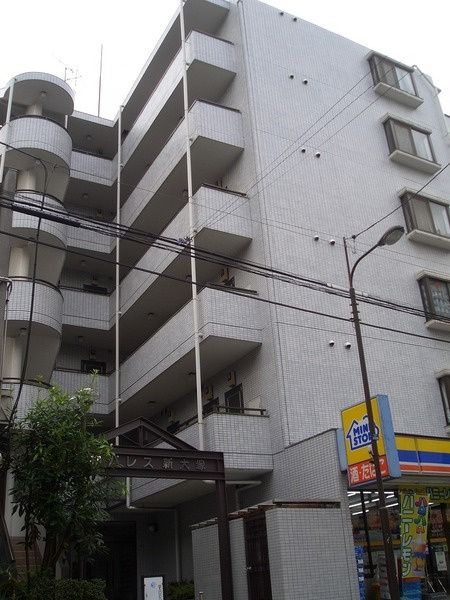 日神パレス新大塚の外観