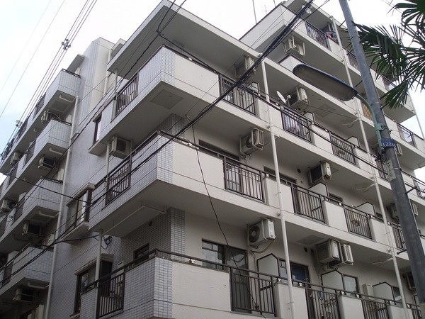 日神パレス新大塚の外観