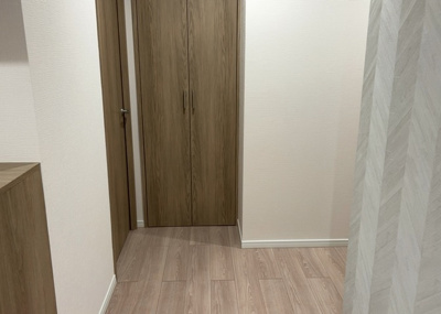 【内装】 | エステ・スクエア成瀬２番館 | 内装はとにかくおしゃれなものがいい！と選ぶ前に、まず住んだ後のことを想像してみましょう。住んでみたらコンセントの位置が悪くて使いにくいなど出てきます。事前にどの家電をどこに置くか想定しておきましょう。