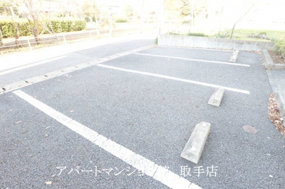 【駐車場】 | レオネクストビーズ