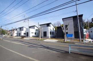 【前面道路含む現地写真】