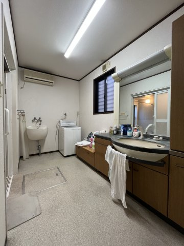 中古住宅　長良3丁目の洗面所|洗面脱衣所