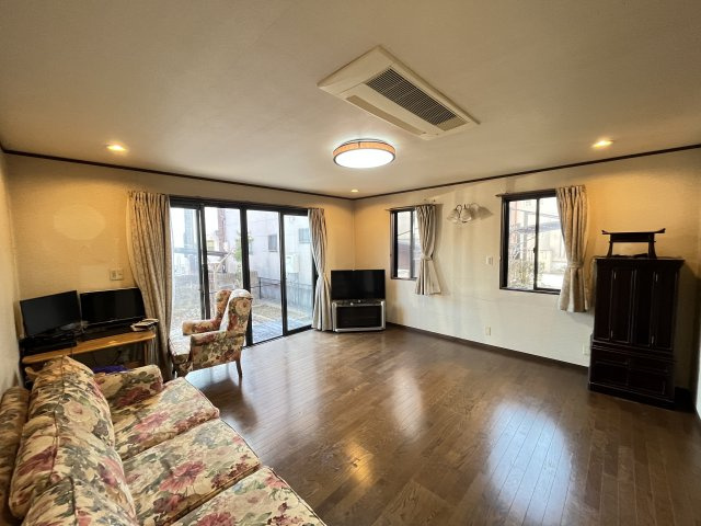 中古住宅　長良3丁目の居間・リビング