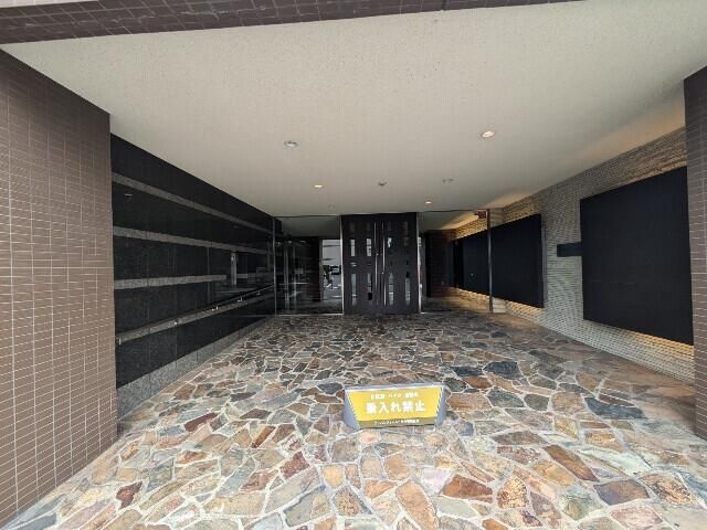 アーバンフィールド曳舟のエントランス