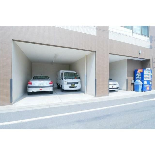 アーバンフィールド曳舟の駐車場