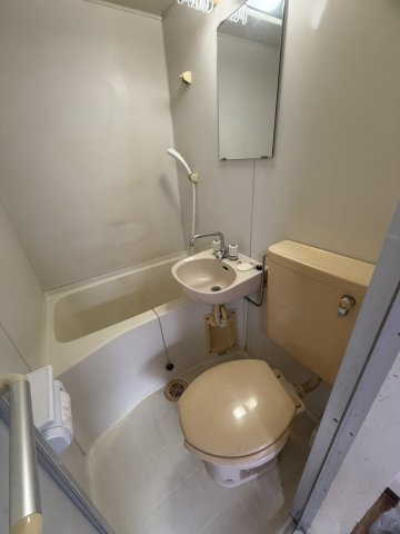 広島市中区住吉町の賃貸マンションのトイレ