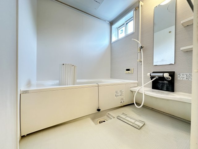 フラッツ福井東町の浴室