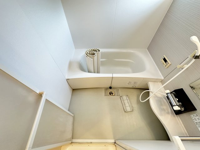 フラッツ福井東町の浴室