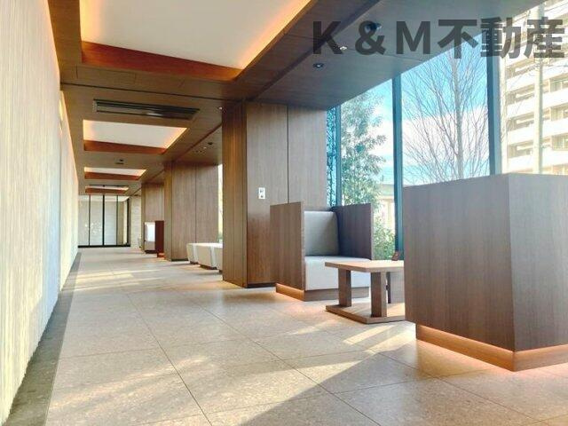 オハナ　柏たなかパークフロントのロビー|落ち着いたロビーです