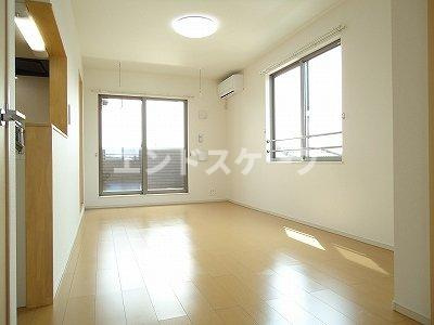 ロワール　ウエストの居間・リビング|高崎、前橋のお部屋探しはエンドスケープまで！お客様の理想お聞かせ下さい♪