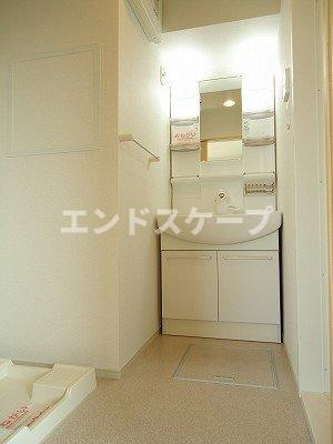 ロワール　ウエストの洗面所|高崎、前橋のお部屋探しはエンドスケープまで！お客様の理想お聞かせ下さい♪