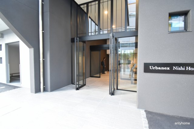 アーバネックス西本町　仲介手数料無料のエントランス