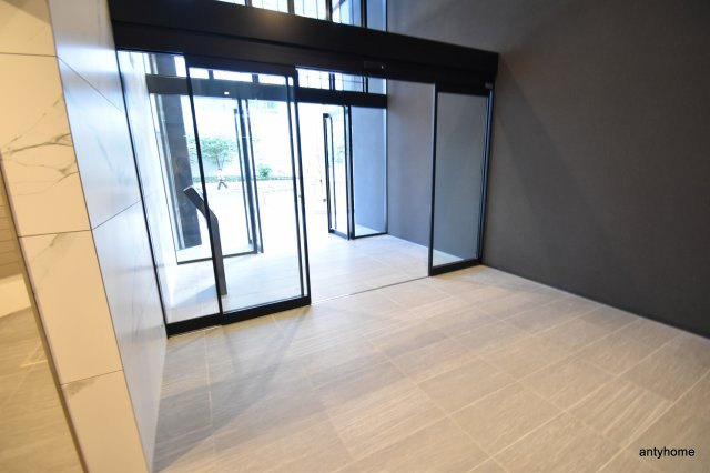 アーバネックス西本町　仲介手数料無料のロビー