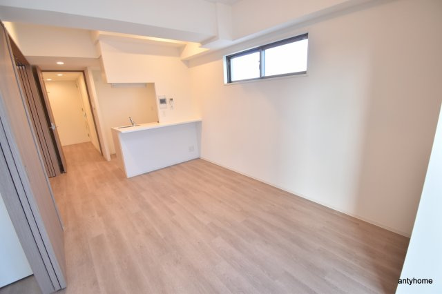 アーバネックス西本町　仲介手数料無料の居間・リビング