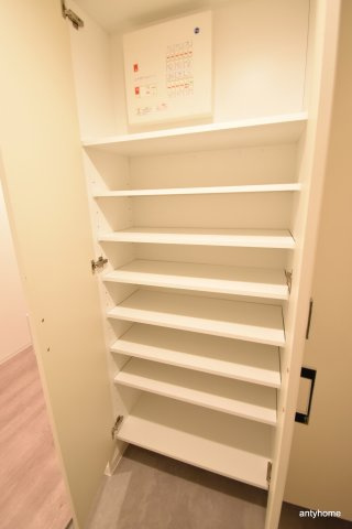 アーバネックス西本町　仲介手数料無料の収納