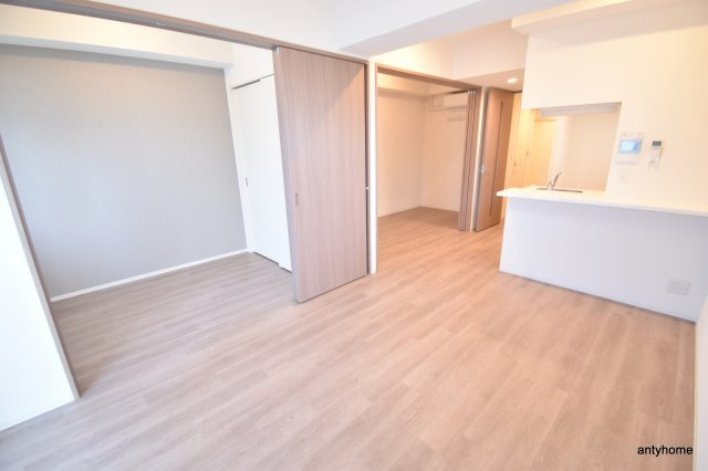 アーバネックス西本町　仲介手数料無料の居間・リビング