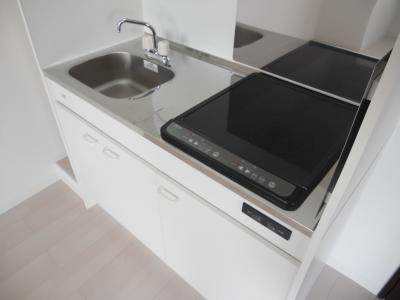 GLANZ七条通（グランツ七条通）の内装|２口ＩＨキッチン