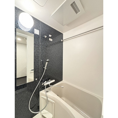 【浴室】 | ウェルスクエア新高円寺 | 追い焚き機能、浴室乾燥機付きバス。