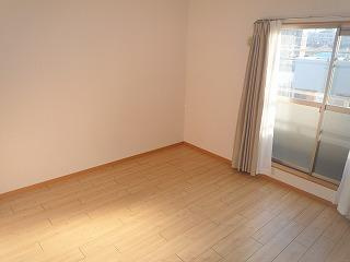 アウローラの内装|南向きで陽当たり良好