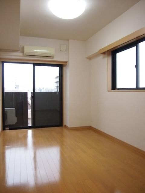 ルーブル北新宿の居間・リビング