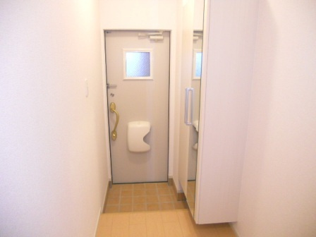 ベリーヒルズＣの玄関|玄関