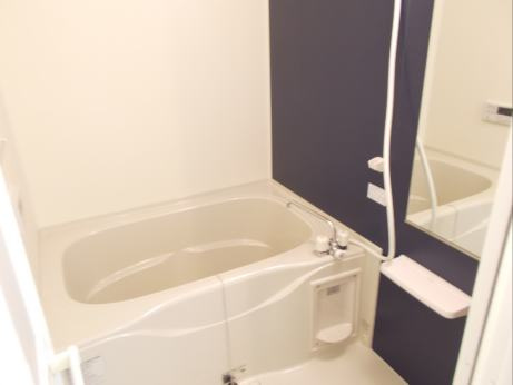 ベリーヒルズＣの浴室|バス