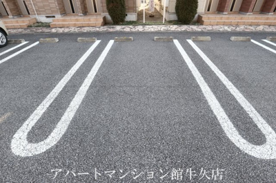 【駐車場】 | モダン・エディフィスⅡ | 駐車場