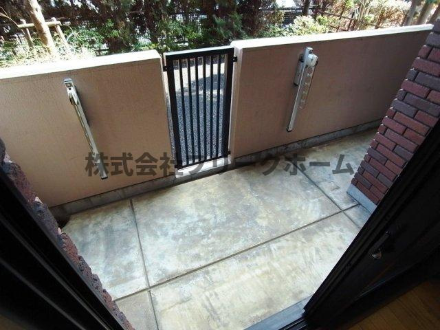 ヴァンシャルマンOZのバルコニー