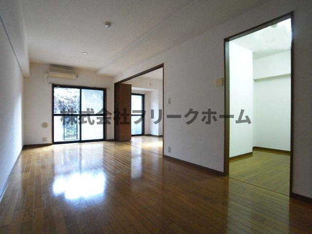 ヴァンシャルマンOZの居間・リビング