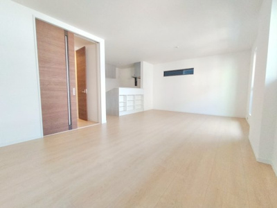 【居間・リビング】 | 城東区鴫野西２丁目中古戸建 | LDK（約19.5帖）