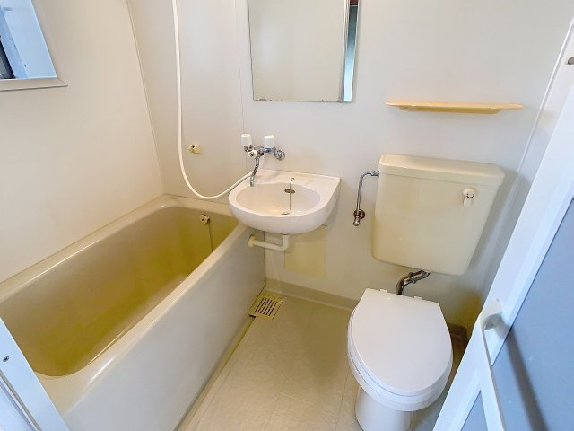 カーム松並の浴室