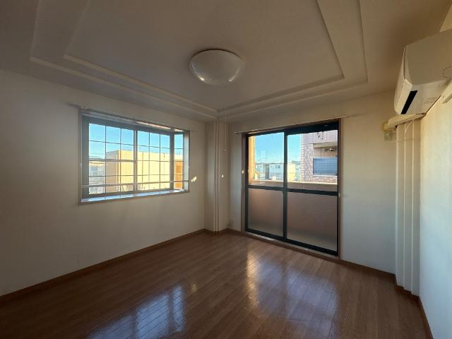 ＡＵＴＨＯＲ千草　Ⅲの居間・リビング|洋室