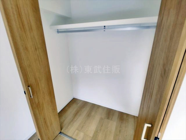 【収納】 | 新狭山パークハイツ | 西側6.1帖洋室の収納です