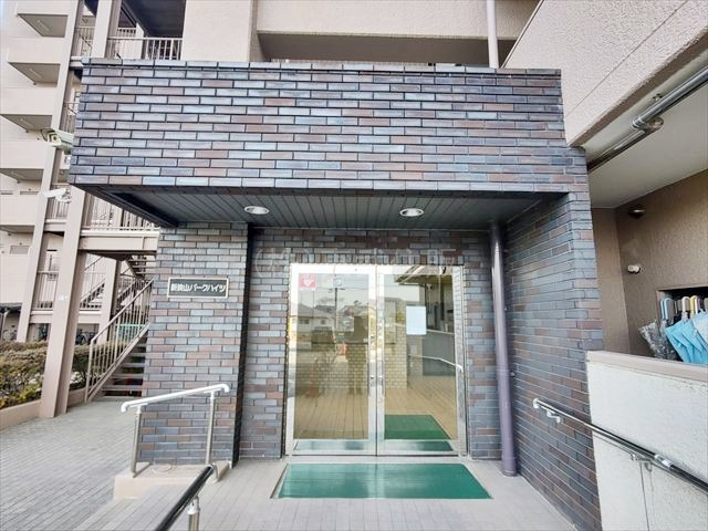【エントランス】 | 新狭山パークハイツ | 毎日通るエントランスです