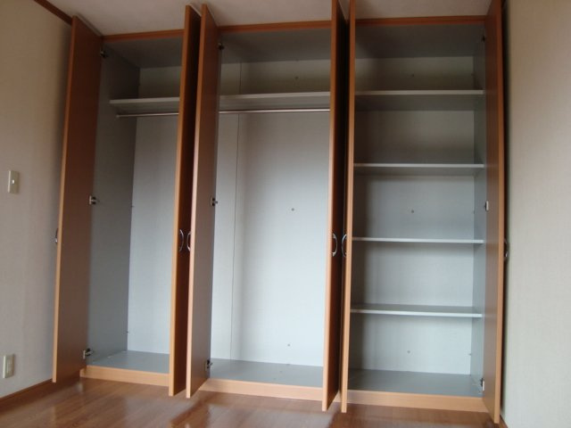 エル・アールの収納|クローゼット