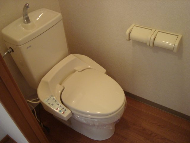 エル・アールのトイレ|シャワー付トイレ