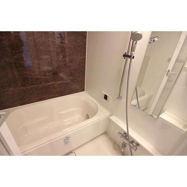 Ｃａｖｅ ｄｅ ｃａｒｒｅの浴室