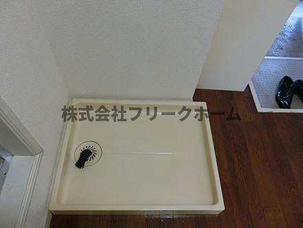 武蔵野市御殿山２丁目のアパートの洗面所