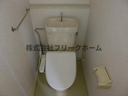 武蔵野市御殿山２丁目のアパートのトイレ