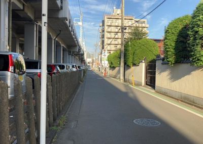 【展望】 | ライオンズマンション本厚木第３ | 景色重視でお家選ぶをするとスーパーが遠い！学校が遠い！など生活をするうえで利便性で困ることもあります。まず一度現地を見学する際に、周辺の施設などがあるかを確認し、暮らし始めた後のことを想像しましょう。
