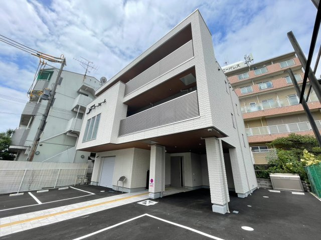 Crest垂水の外観