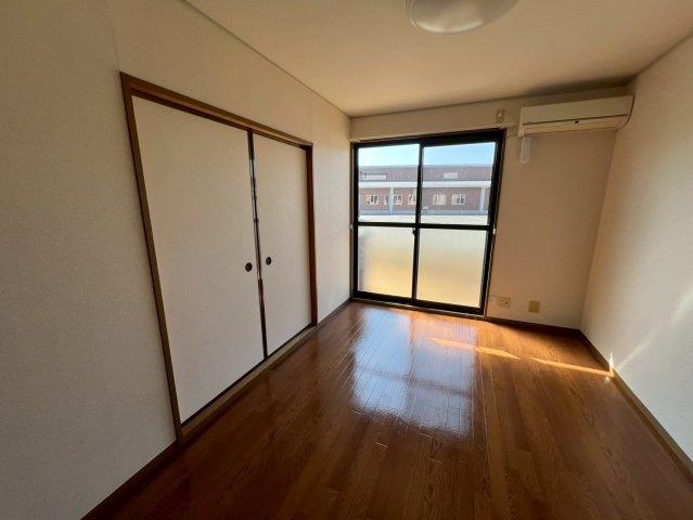 ヴィーナスⅢ番館の居間・リビング