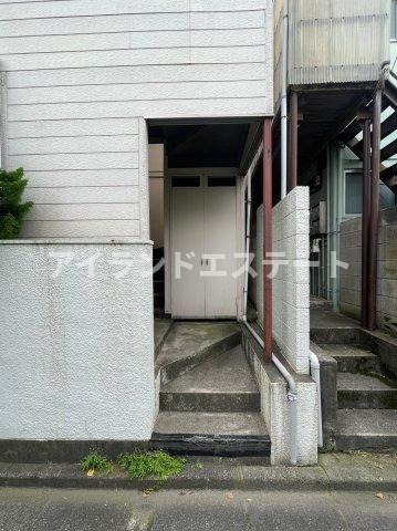 コーポKIT　バストイレ別　温水洗浄便座　陽当たり良好のエントランス