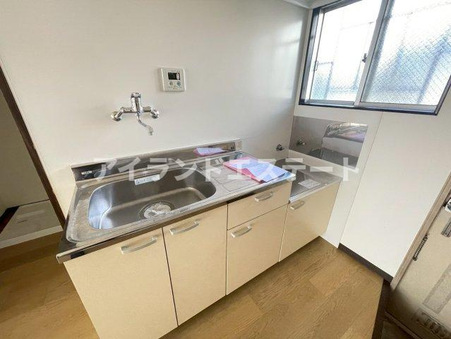 コーポKIT　バストイレ別　温水洗浄便座　陽当たり良好のキッチン