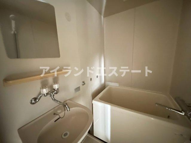 コーポKIT　バストイレ別　温水洗浄便座　陽当たり良好の浴室