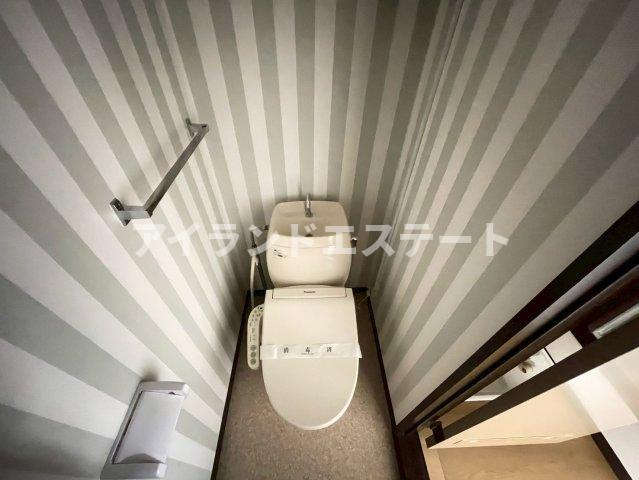 コーポKIT　バストイレ別　温水洗浄便座　陽当たり良好のトイレ