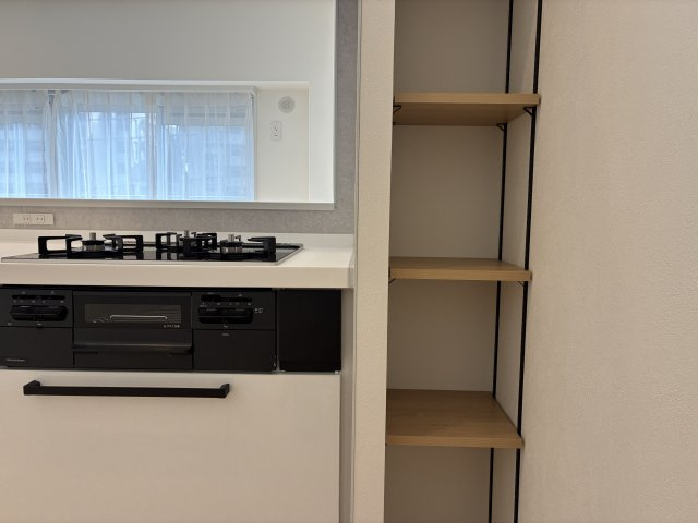 美しが丘ルピナスのキッチン|収納棚