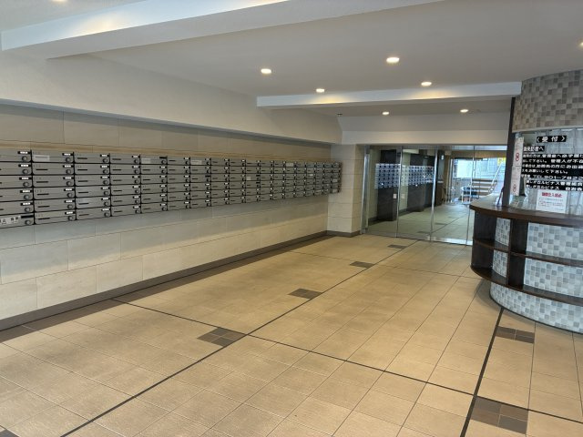 美しが丘ルピナスのエントランス