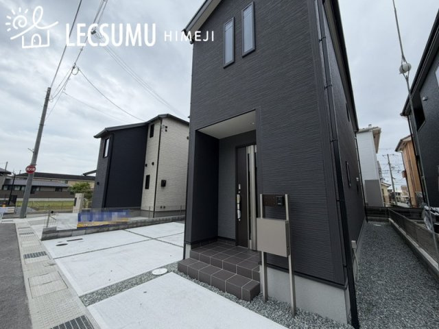 姫路市広畑区則直3期/新築戸建の外観